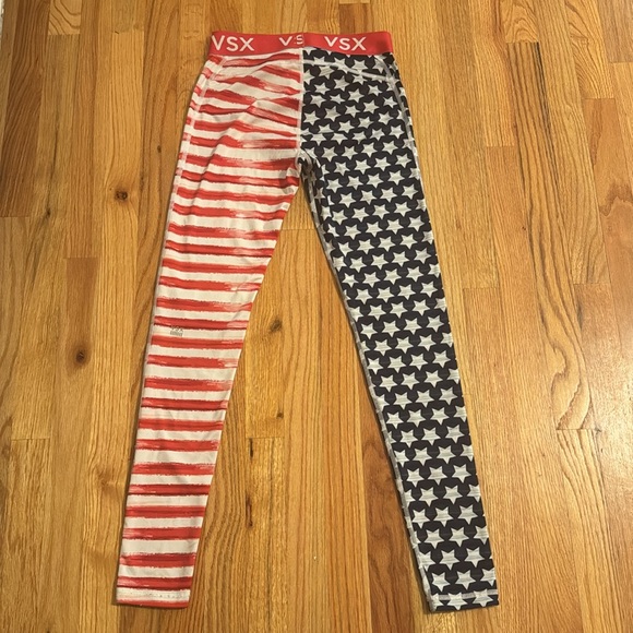 VICTORIA'S SECRET SPORT PATRIOTIC AMERICANA FLAG STARS THE PLAYER LEGGINGS - Picture 3 of 4